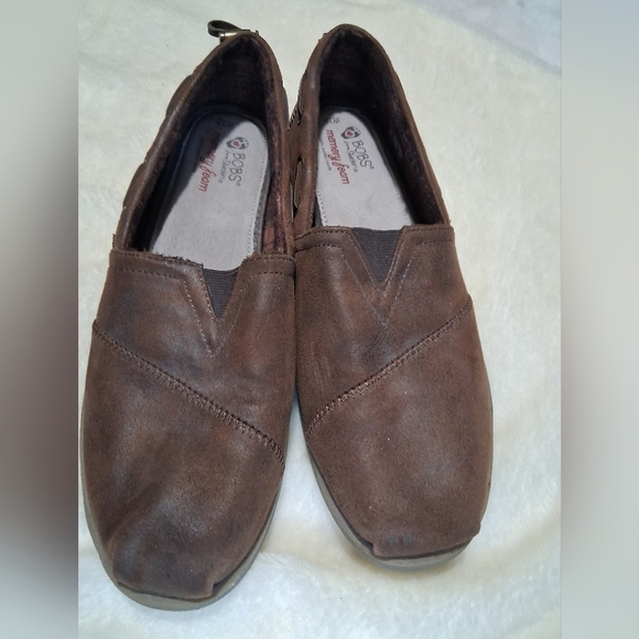 Skechers BoBs Women's Brown Slip-On Flats - Picture 1 of 9